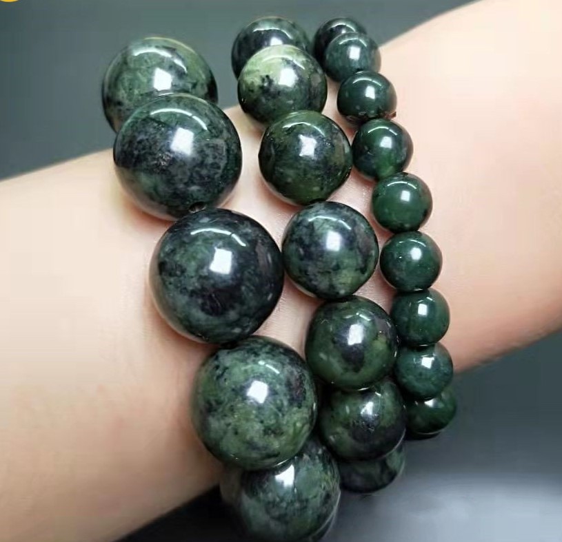 Dark Green Jade Bracelet